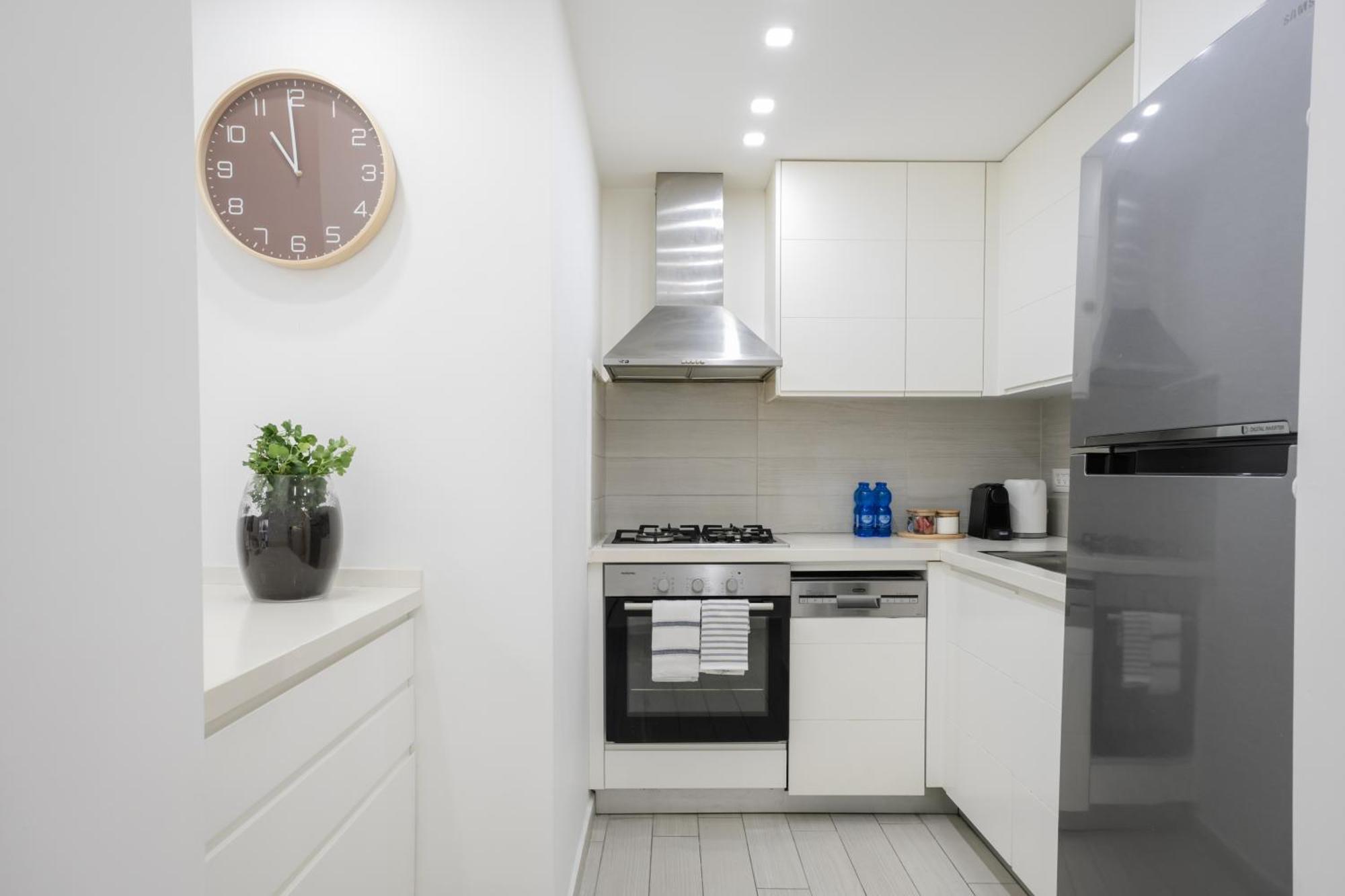 Jabotinsky Family Apartment *